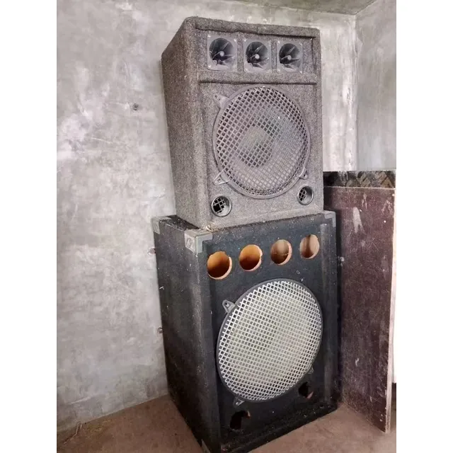 Bajos  De 12 Y 15 Pulgadas De Casa