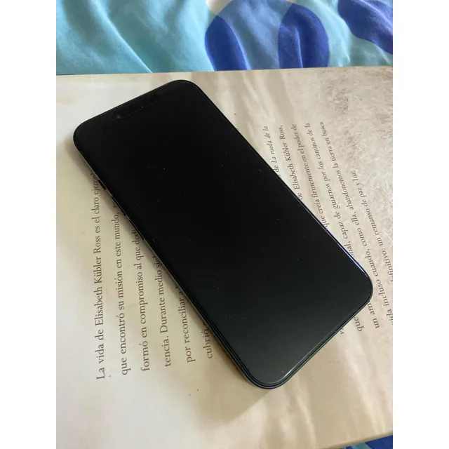 Celular iPhone 11
