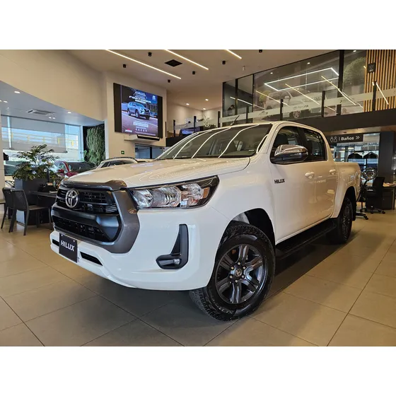 Toyota Hilux Sr 2.4 Diesel 4x4 Mt