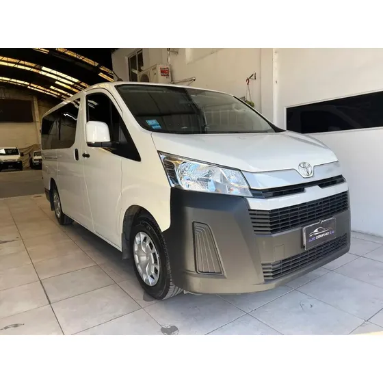 Toyota Hiace 2.8 Tdi Furgon 6at L1h1 6a. 4p.