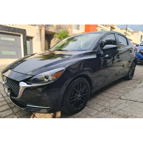 Mazda Mazda 2 1.5 At Carbon Edicion