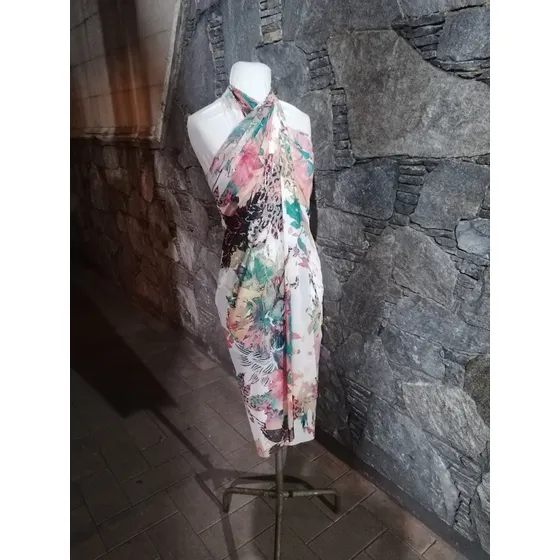 Pareo Tipo Pañuelo. Usa Como Vestido, Falda O Top