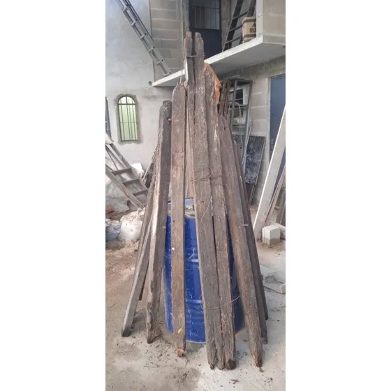 Tirantes De Madera Dura