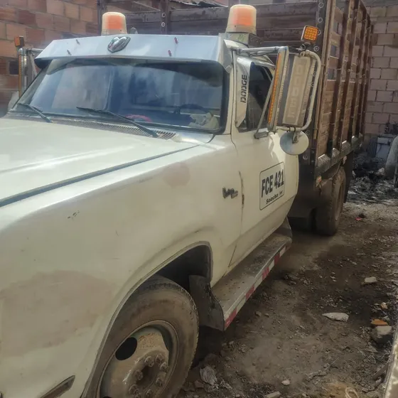 Dodge 300 Estacas 1980  Motor 318