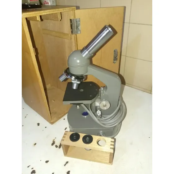 Microscopio Antiguo Vintage En Caja De Madera