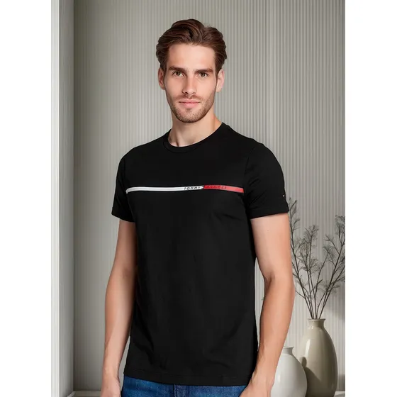 Camiseta Tommy Hilfiger Two Tone Chest Stripe Preta