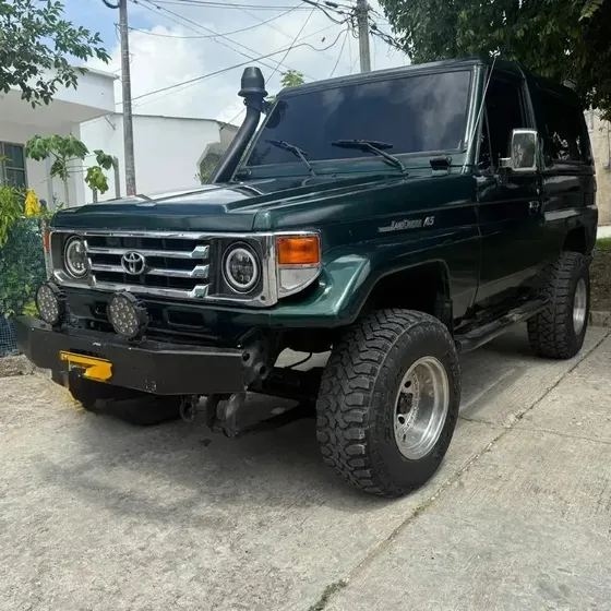 Toyota Land Cruiser 1992 4.0 Fj75