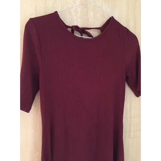 Vestido Vino Tinto. Marca Easy Wear. Talla S