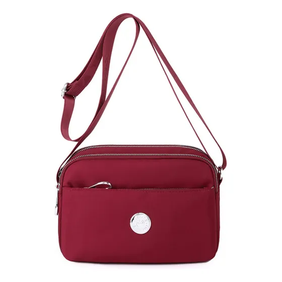 Cartera Retro Bandolera Recta Con Correa Cierres Color Bordó Diseño De La Tela Lisa