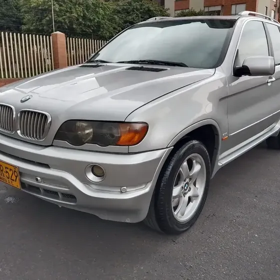 BMW X5 2001 4.4cm3,atm,4x4,techo,cuero,full Equipo
