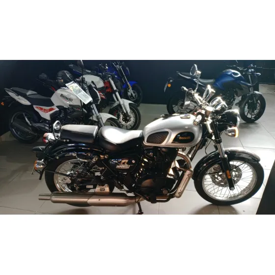 Benelli Imperiale 400 Retro Vintage Cafe Racer