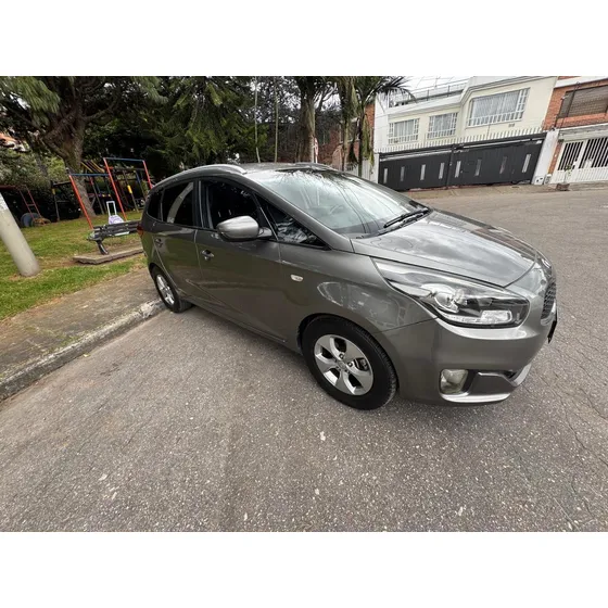 Kia Carens 2.0 Suv Ex