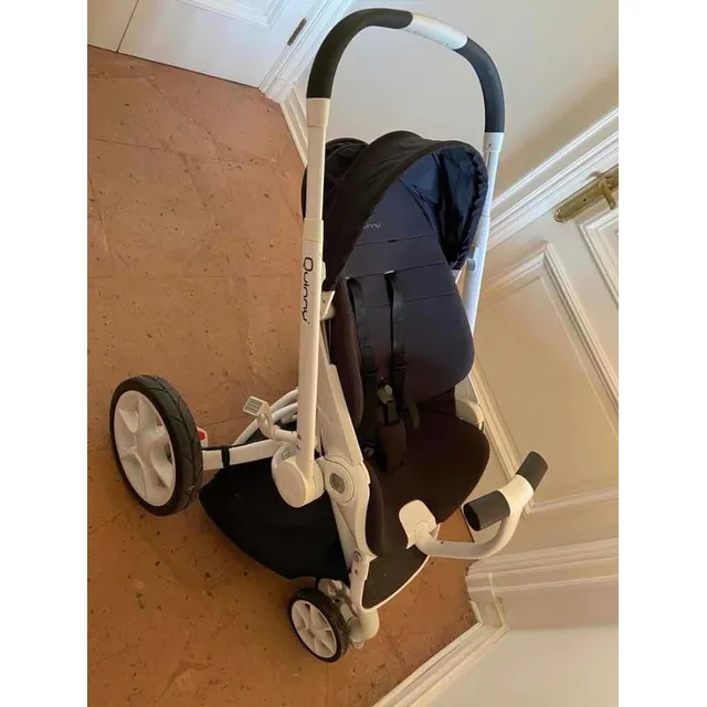 Coche Quinny Moodd Con Huevito Y Base Isofix Y Accesorios