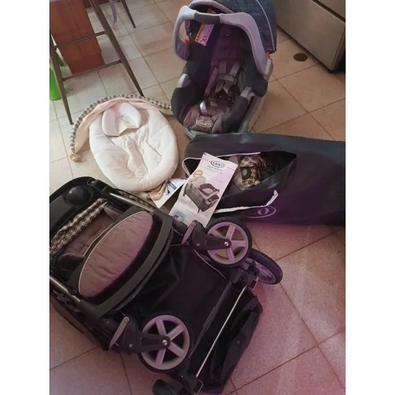Coche Y Corral  Porta Bebé Marca Graco Como Nuevo