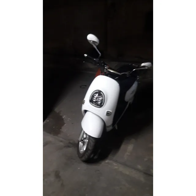 Oferta Vendo Moto Eléctrica Marca Ion Color Blanca Usada.