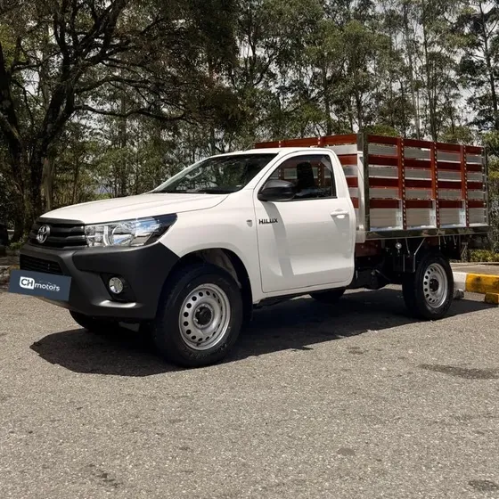 Toyota Hilux 2026 2.4 Diesel Chasis 4x4