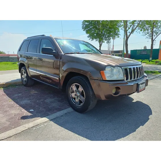 Jeep Grand Cherokee Limited V8 4x2 At