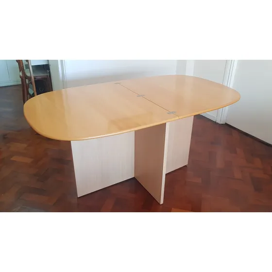 Mesa Comedor Vivendi . Madera  De Haya