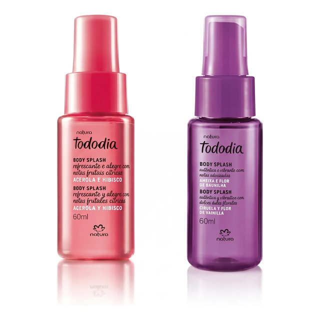 Kit com dois frascos de Body Splash Natura Tododia de 60ml, sendo um rosa com fragrância de Acerola e Hibisco e um roxo com fragrância de Ameixa e Flor de Baunilha.