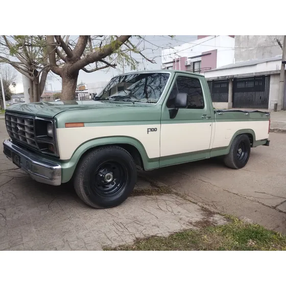 Ford F-100 3.6 Lujo