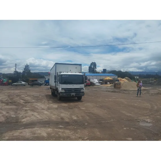 Mercedes  Benz Atego 1017 2012