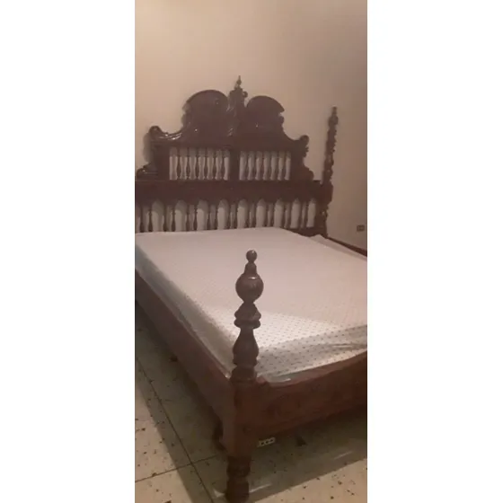 Cama Antigua De Madera Caoba Pura Pulida Estilo Luis Xvi