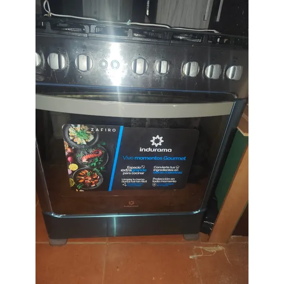 Cocina Indurama  Zafiro Color Croma Semi Nueva (3 Usos)