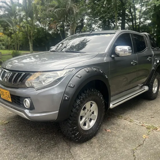 Mitsubishi L200 Sportero 2018 2.5 High Power