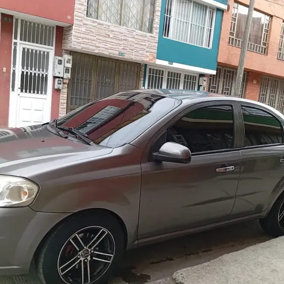 Chevrolet Aveo Emotion 2012 1.6l