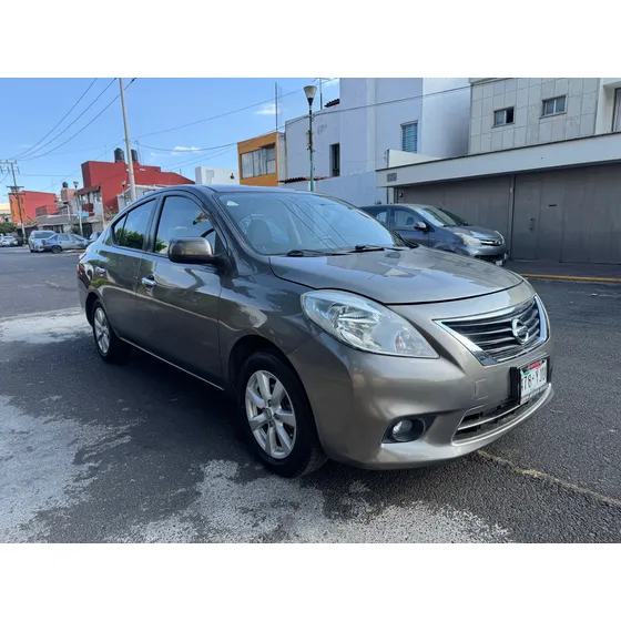 Nissan Versa 1.6 Advance At