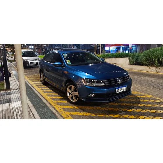 Volkswagen Vento 2.5 Luxury 170cv