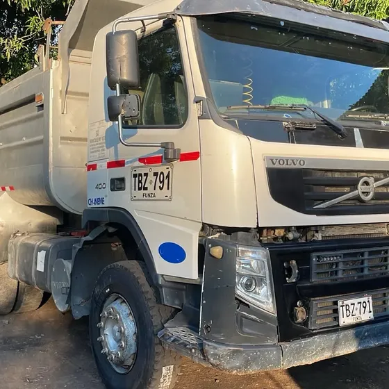 Volqueta Volvo