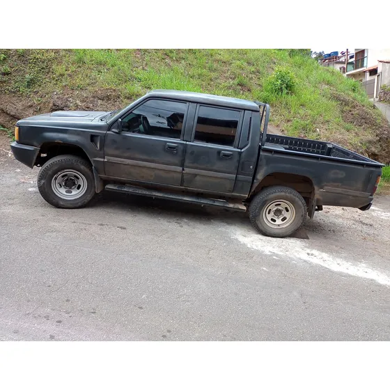 Mitsubishi L200 2.5 Gl Cab Dupla 4x4 4p