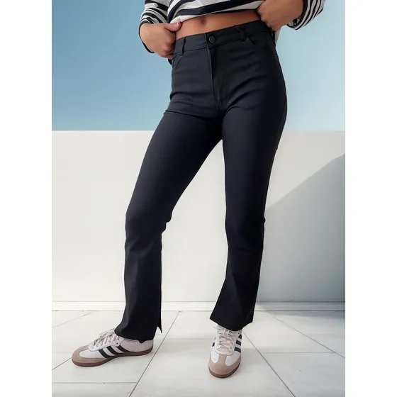Pantalón Mujer Bengalina Negro Con Tajo Abajo.