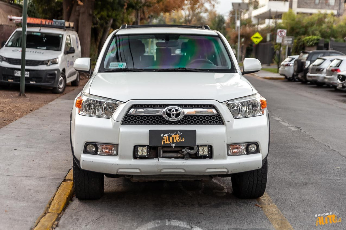 Toyota 4runner Sr5 2013