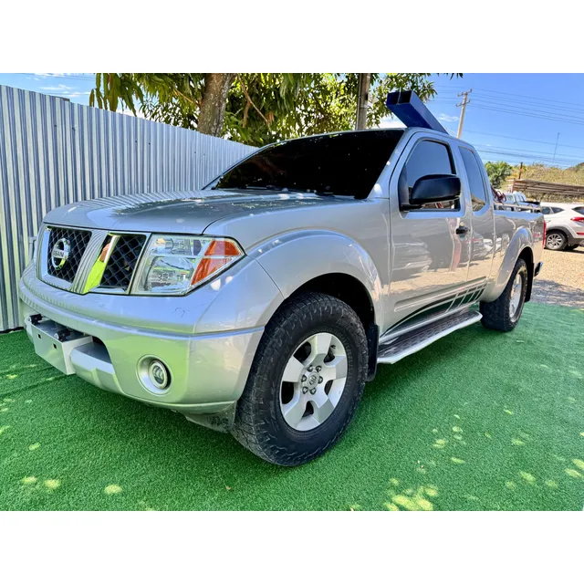 Nissan Frontier Sv Americana