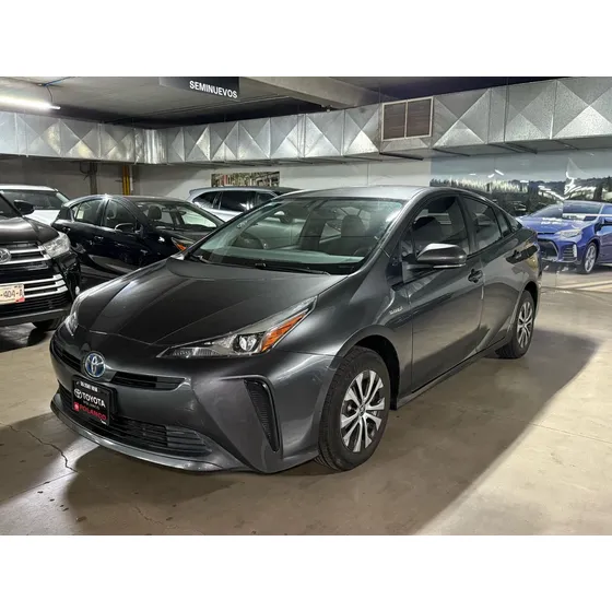 Toyota Prius 1.8 Base Cvt