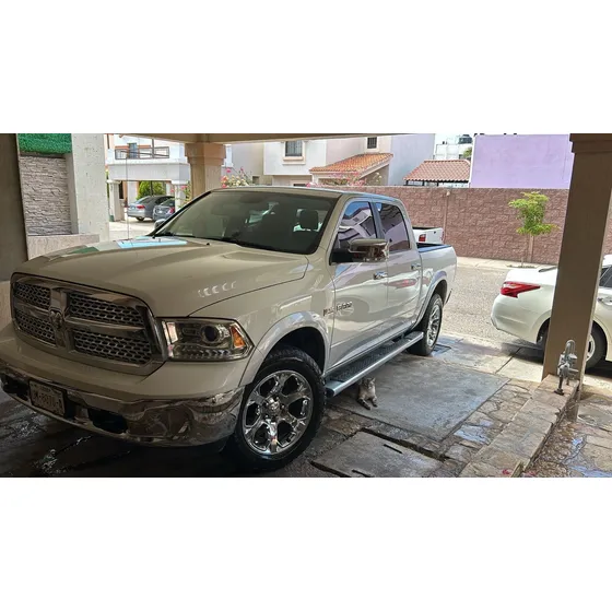 Ram Ram 2500 Laramie 4x4 Hemi V8 5.7l