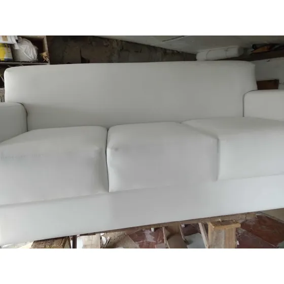 Sillón En Cuero Blanco, Sin Uso En Taller Pronto Para Envío 