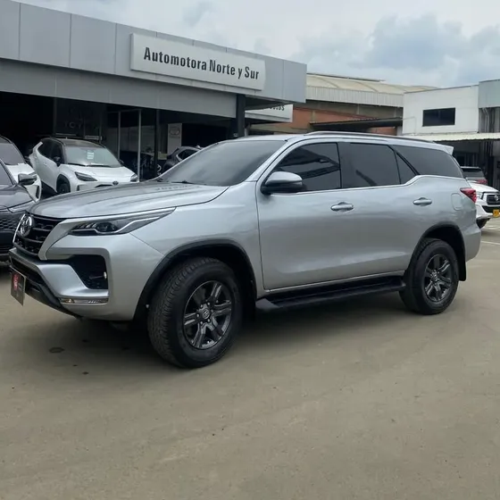 Toyota Fortuner 2023 2.4 Dsl Sr