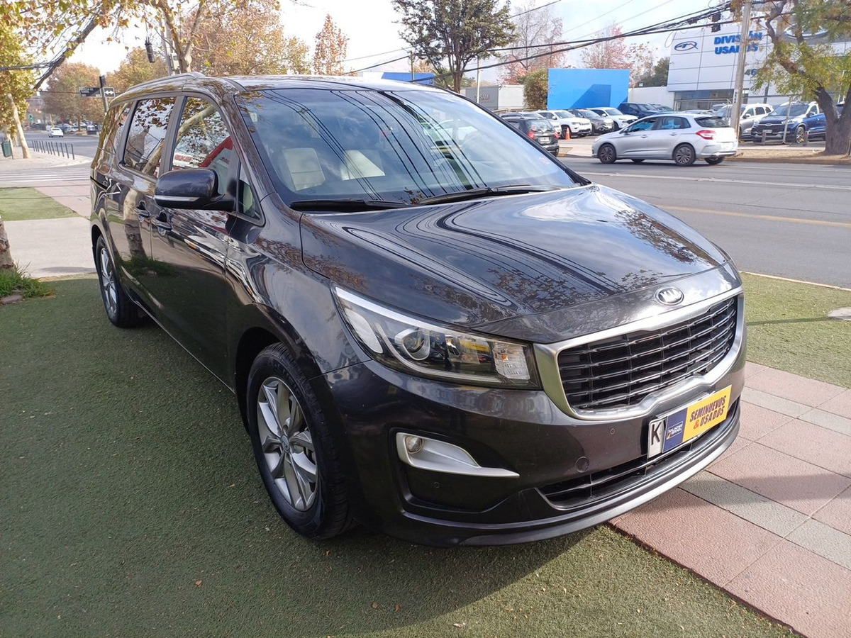 Kia Grand Carnival 2019