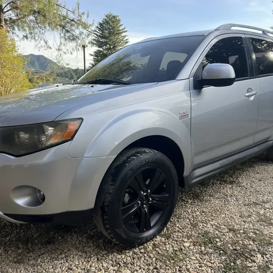 Mitsubishi Outlander 2010 2.4l