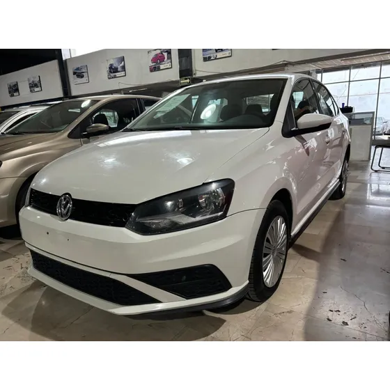 Volkswagen Vento 1.6 Starline At