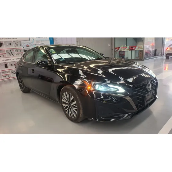 Nissan Altima 2.0 Sr Turbo Cvt