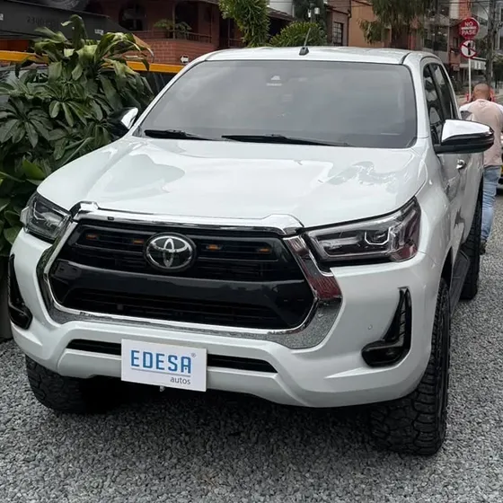 Toyota Hilux 2023 2.8