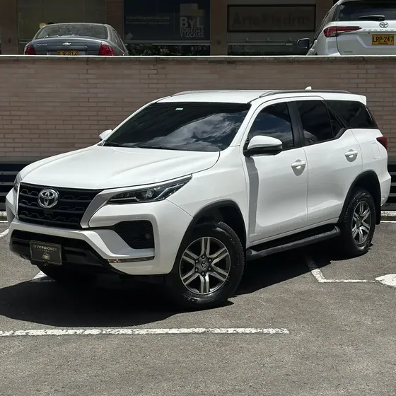Toyota Fortuner 2023 2.8l
