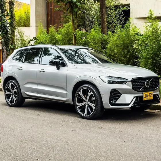 Volvo Xc60 2023 2.0 T8 Awd Ultimate Dark