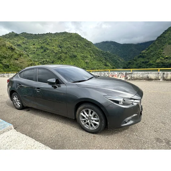 Mazda 3 2.0 Touring At