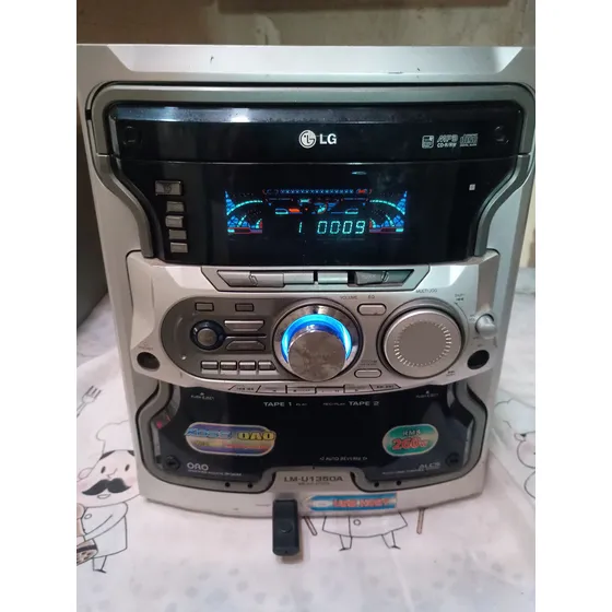 Mini Hi-fi System  LG Lm-u1350a Leia A Descrição