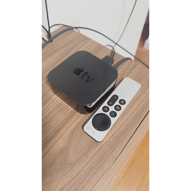 Apple Tv 4k A2169 De Voz 2.a Generación 2021 4k 64gb Negro
